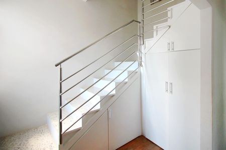 Apartamento à venda com 140m², 3 quartos e 2 vagasEscada