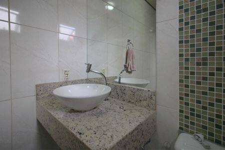 Apartamento à venda com 140m², 3 quartos e 2 vagasBanheiro da Suíte 2