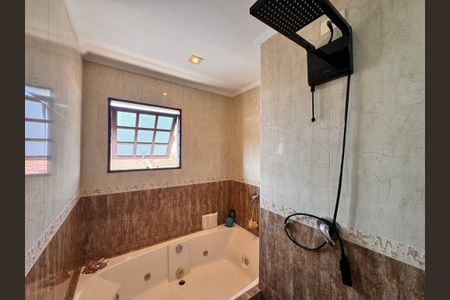 Apartamento à venda com 202m², 2 quartos e 2 vagasBanheiro da Suíte