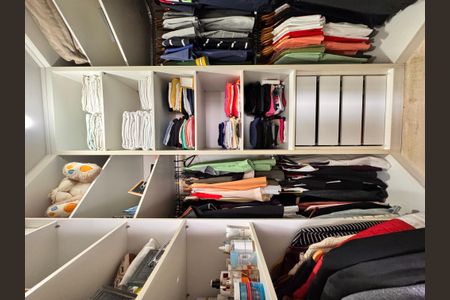 Apartamento à venda com 202m², 2 quartos e 2 vagasCloset suite