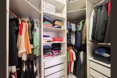 Apartamento à venda com 202m², 2 quartos e 2 vagasCloset suite