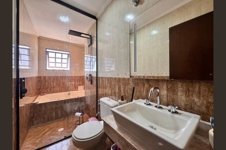 Apartamento à venda com 202m², 2 quartos e 2 vagasBanheiro da Suíte