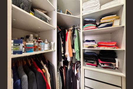 Apartamento à venda com 202m², 2 quartos e 2 vagasCloset suite