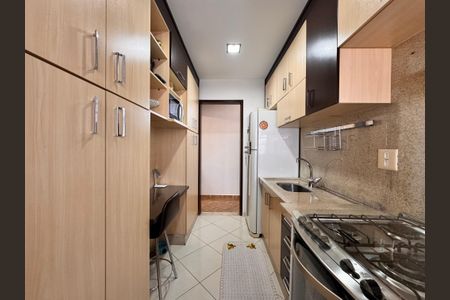 Apartamento à venda com 202m², 2 quartos e 2 vagasCozinha