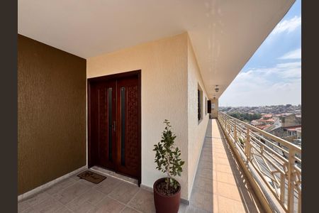 Apartamento à venda com 202m², 2 quartos e 2 vagasVaranda integrativa entre a sala, quarto e suíte