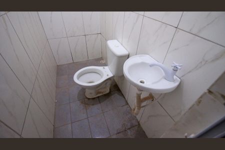 Apartamento para alugar com 25m², 2 quartos e sem vaga Apartamento para alugar com 25m², 2 quartos e sem vagaBanheiro Social