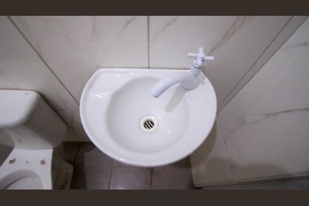 Apartamento para alugar com 25m², 2 quartos e sem vaga Apartamento para alugar com 25m², 2 quartos e sem vagaBanheiro Social