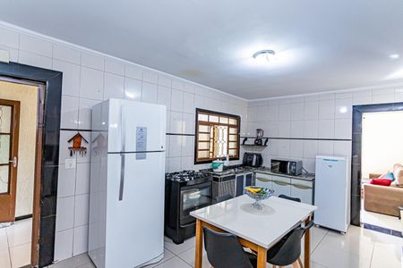 Casa à venda com 115m², 3 quartos e 2 vagas Casa à venda com 115m², 3 quartos e 2 vagasCozinha