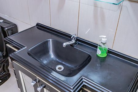 Casa à venda com 115m², 3 quartos e 2 vagas Casa à venda com 115m², 3 quartos e 2 vagasBanheiro