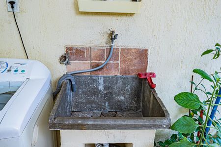 Casa à venda com 115m², 3 quartos e 2 vagas Casa à venda com 115m², 3 quartos e 2 vagasÁrea de serviço e churrasqueira