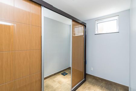 Casa à venda com 400m², 4 quartos e 2 vagasQuarto 3 Suíte 1 - Closet