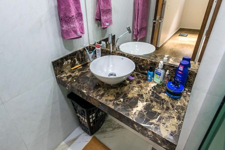 Casa à venda com 400m², 4 quartos e 2 vagasBanheiro da Suíte 1