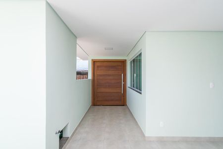 Casa à venda com 400m², 4 quartos e 2 vagasGaragem - Entrada principal