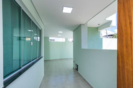 Casa à venda com 400m², 4 quartos e 2 vagasSala - Hall da entrada