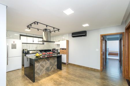 Casa à venda com 400m², 4 quartos e 2 vagasSala