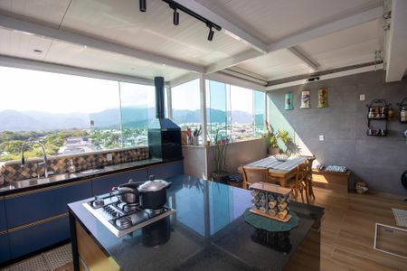 Apartamento à venda com 106m², 2 quartos e 1 vagacozinha/ cobertura