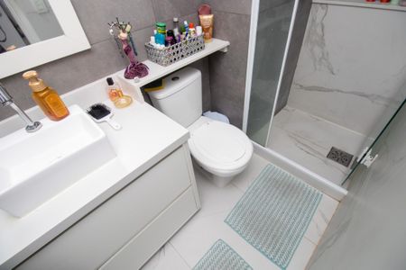 Apartamento à venda com 106m², 2 quartos e 1 vagaBanheiro quarto 1