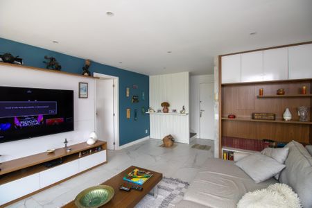 Apartamento à venda com 106m², 2 quartos e 1 vagaSala