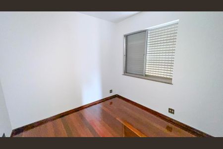 Apartamento à venda com 240m², 4 quartos e 4 vagas Apartamento à venda com 240m², 4 quartos e 4 vagasQuarto 2