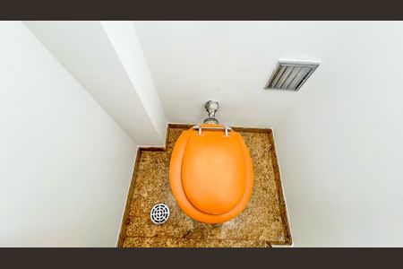 Apartamento à venda com 240m², 4 quartos e 4 vagas Apartamento à venda com 240m², 4 quartos e 4 vagasBanheiro da Suíte