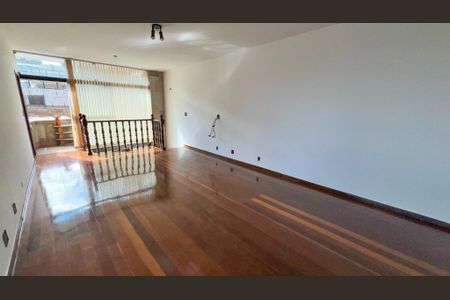 Apartamento à venda com 240m², 4 quartos e 4 vagas Apartamento à venda com 240m², 4 quartos e 4 vagasAndar de Cima