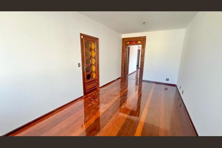 Apartamento à venda com 240m², 4 quartos e 4 vagas Apartamento à venda com 240m², 4 quartos e 4 vagasQuarto 1