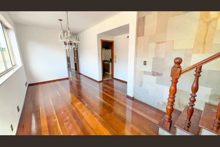 Apartamento à venda com 240m², 4 quartos e 4 vagas Apartamento à venda com 240m², 4 quartos e 4 vagasSala