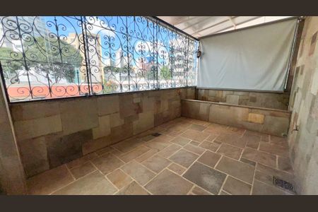 Apartamento à venda com 240m², 4 quartos e 4 vagas Apartamento à venda com 240m², 4 quartos e 4 vagasÁrea comum