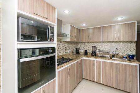 Apartamento à venda com 90m², 2 quartos e 1 vagaCozinha
