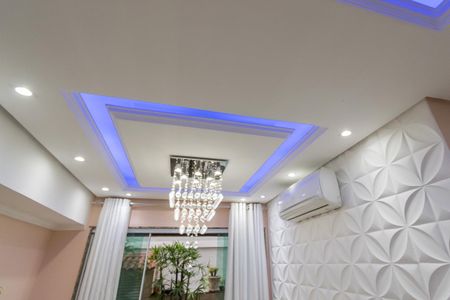 Apartamento à venda com 90m², 2 quartos e 1 vagaSala