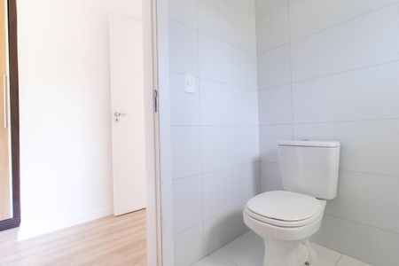 Casa de condomínio para alugar com 169m², 3 quartos e 2 vagas Casa de condomínio para alugar com 169m², 3 quartos e 2 vagasBanheiro da Suíte