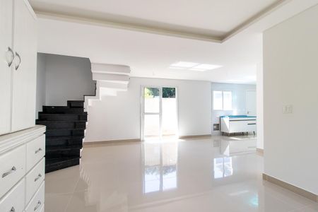 Casa de condomínio para alugar com 169m², 3 quartos e 2 vagas Casa de condomínio para alugar com 169m², 3 quartos e 2 vagasSala