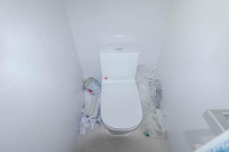 Casa de condomínio para alugar com 200m², 3 quartos e 2 vagasBanheiro da Suite 2