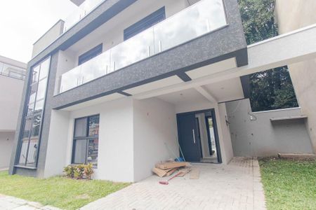 Casa de condomínio para alugar com 200m², 3 quartos e 2 vagasFachada
