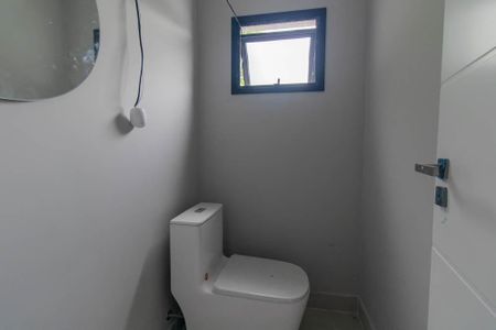 Casa de condomínio para alugar com 200m², 3 quartos e 2 vagasBanheiro da Suite 1