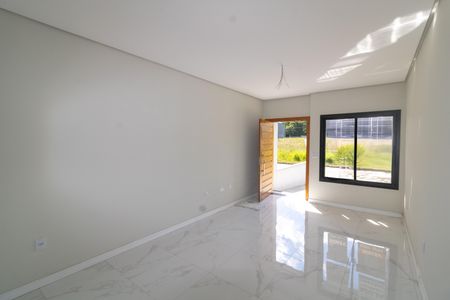 Casa à venda com 108m², 2 quartos e 2 vagas Casa à venda com 108m², 2 quartos e 2 vagasSala