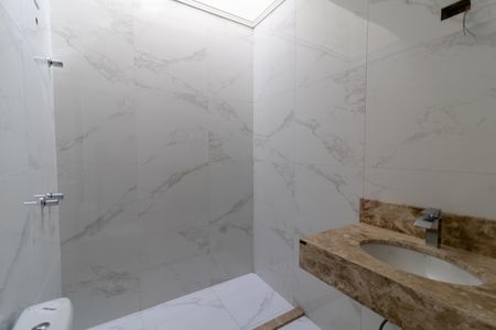 Casa à venda com 108m², 2 quartos e 2 vagas Casa à venda com 108m², 2 quartos e 2 vagasBanheiro da Suíte 2