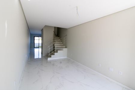 Casa à venda com 108m², 2 quartos e 2 vagas Casa à venda com 108m², 2 quartos e 2 vagasSala