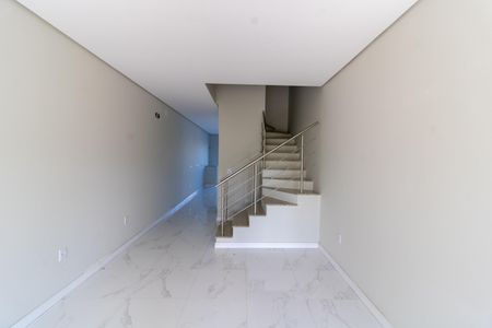 Casa à venda com 108m², 2 quartos e 2 vagas Casa à venda com 108m², 2 quartos e 2 vagasSala