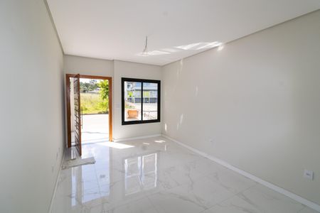 Casa à venda com 108m², 2 quartos e 2 vagas Casa à venda com 108m², 2 quartos e 2 vagasSala