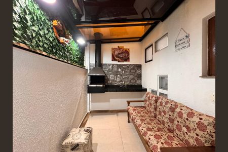 Casa à venda com 241m², 4 quartos e 6 vagas Casa à venda com 241m², 4 quartos e 6 vagasJardim de inverno