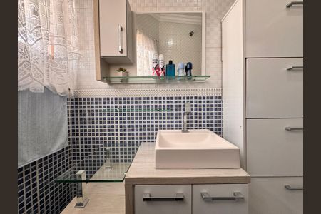 Casa à venda com 241m², 4 quartos e 6 vagas Casa à venda com 241m², 4 quartos e 6 vagasBanheiro da suíte