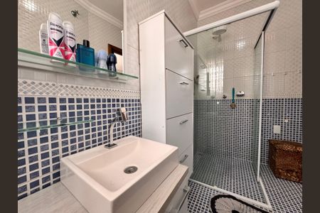 Casa à venda com 241m², 4 quartos e 6 vagas Casa à venda com 241m², 4 quartos e 6 vagasBanheiro da suíte