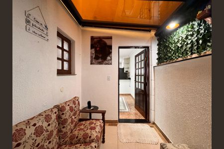 Casa à venda com 241m², 4 quartos e 6 vagas Casa à venda com 241m², 4 quartos e 6 vagasJardim de inverno