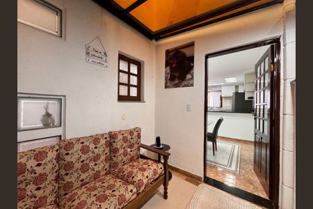 Casa à venda com 241m², 4 quartos e 6 vagas Casa à venda com 241m², 4 quartos e 6 vagasJardim de inverno