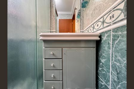 Casa à venda com 241m², 4 quartos e 6 vagas Casa à venda com 241m², 4 quartos e 6 vagasBanheiro Social