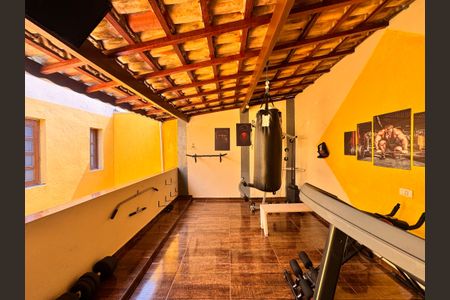 Casa à venda com 241m², 4 quartos e 6 vagas Casa à venda com 241m², 4 quartos e 6 vagasAcademia