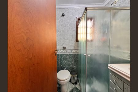 Casa à venda com 241m², 4 quartos e 6 vagas Casa à venda com 241m², 4 quartos e 6 vagasBanheiro Social