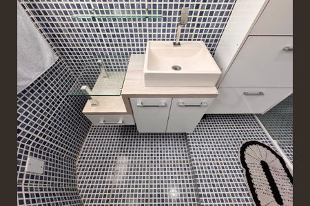 Casa à venda com 241m², 4 quartos e 6 vagas Casa à venda com 241m², 4 quartos e 6 vagasBanheiro da suíte