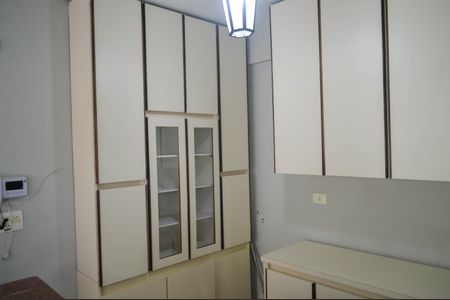 Casa à venda com 180m², 3 quartos e 4 vagasÁrea de Serviço